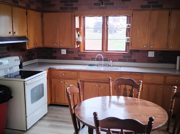 443 Washington Ave, Leechburg, PA 15656