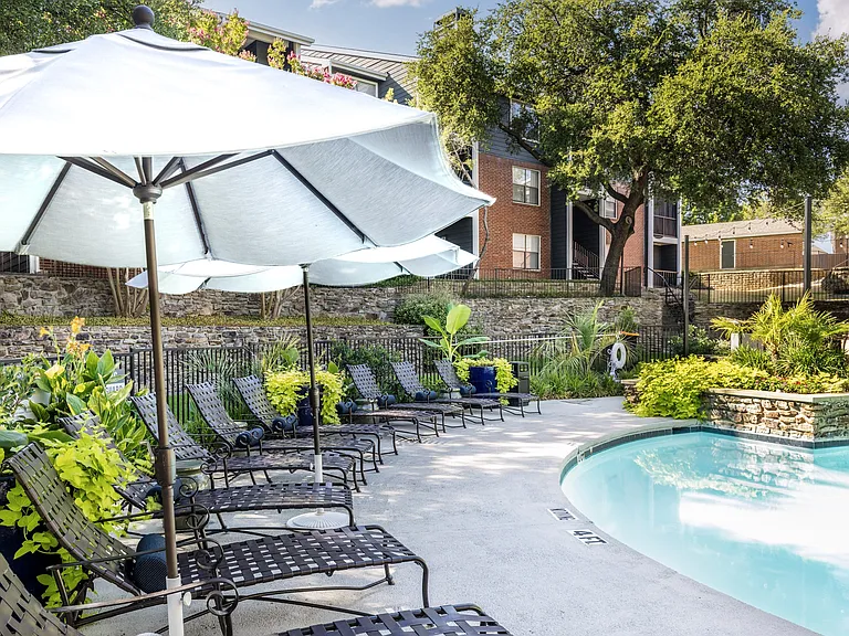 Steeplechase Apartments — Photo 24