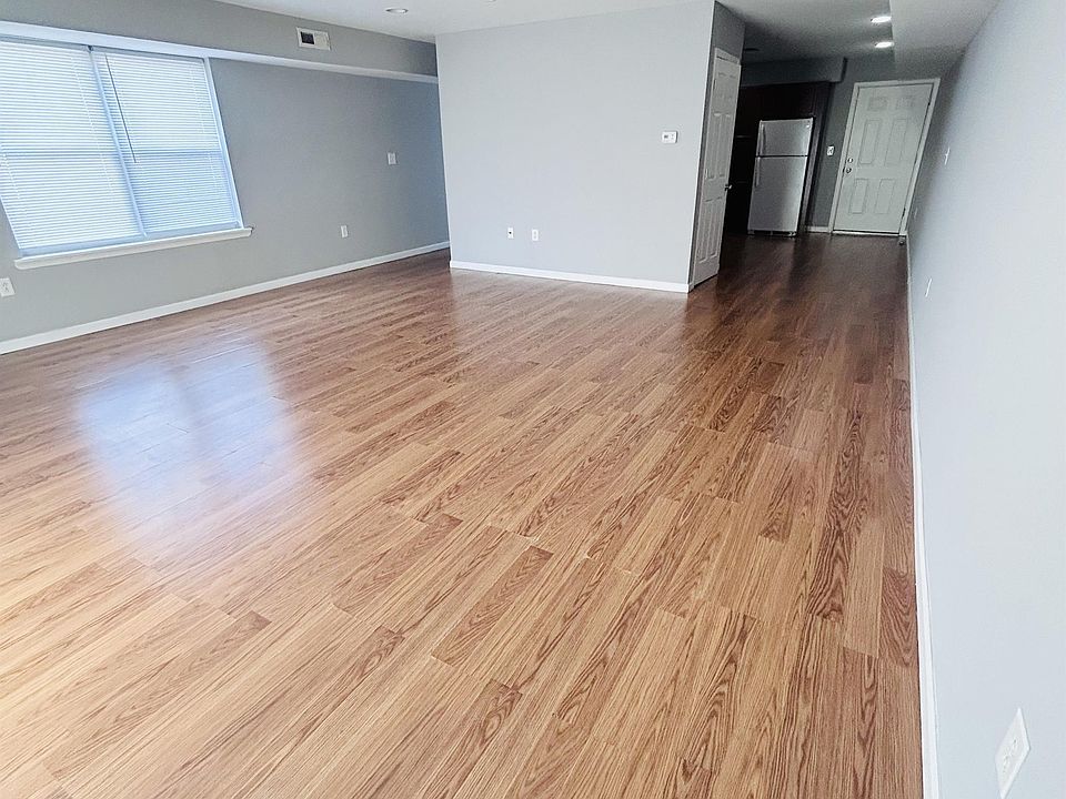 1st image of 5038 Spruce St APT 4