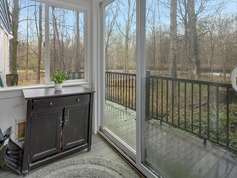 233 Forest Home Dr — Photo 10
