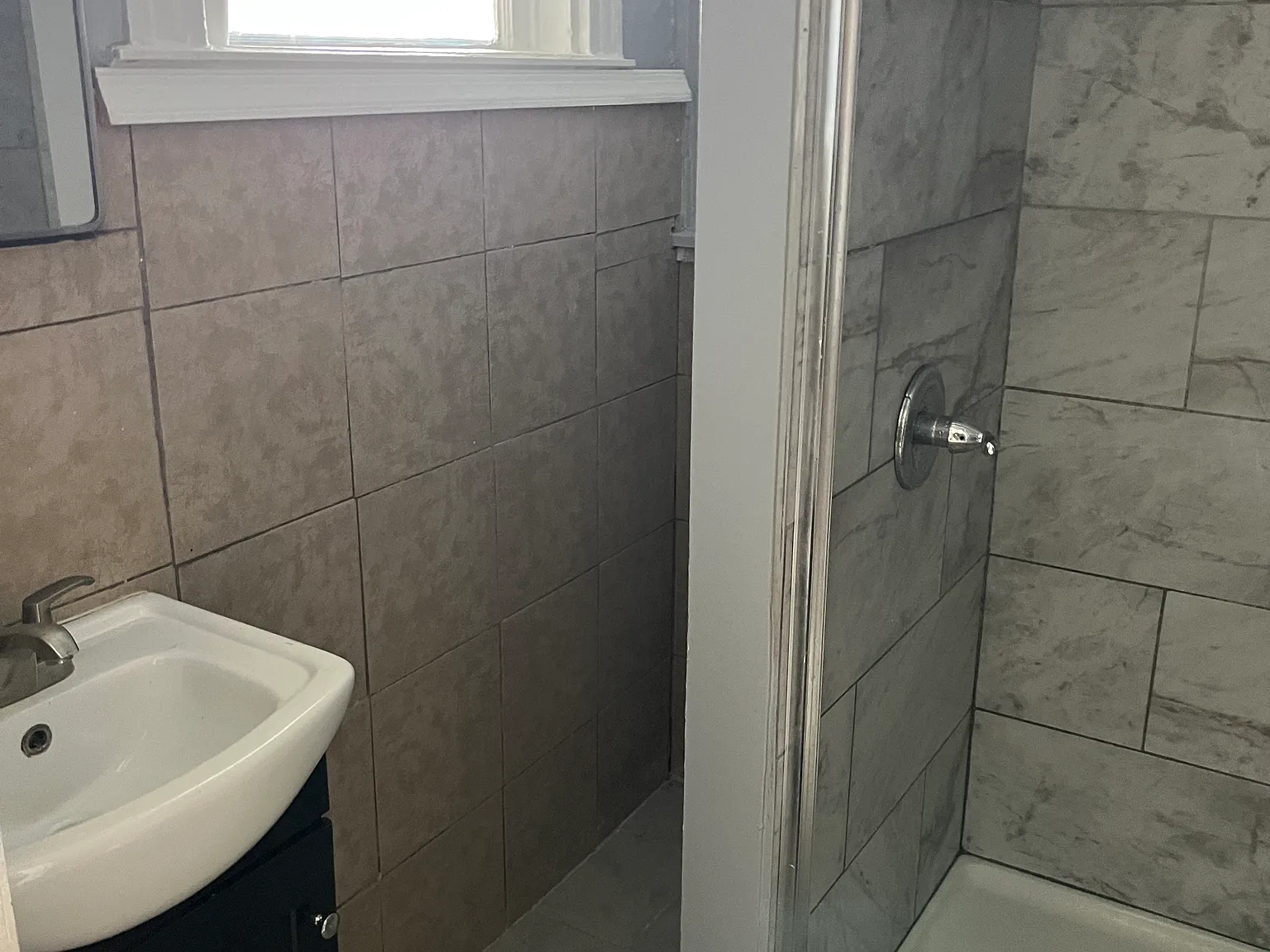 1053 Madison Ave — Photo 4