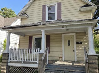 1211 James St, Kalamazoo, MI 49001