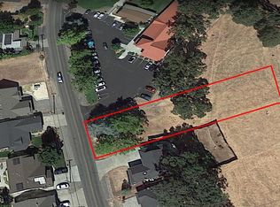 18202 Hidden Valley Rd, Hidden Valley Lake, CA 95467