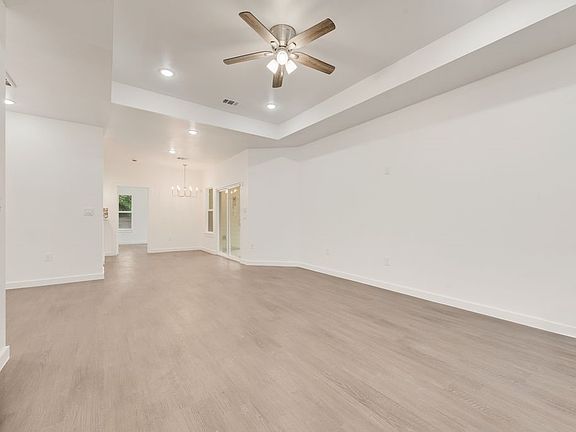2nd image of 2706 Lenway St