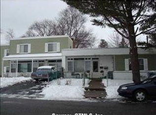 36 Ridgewood Ave, Waterford, CT 06385