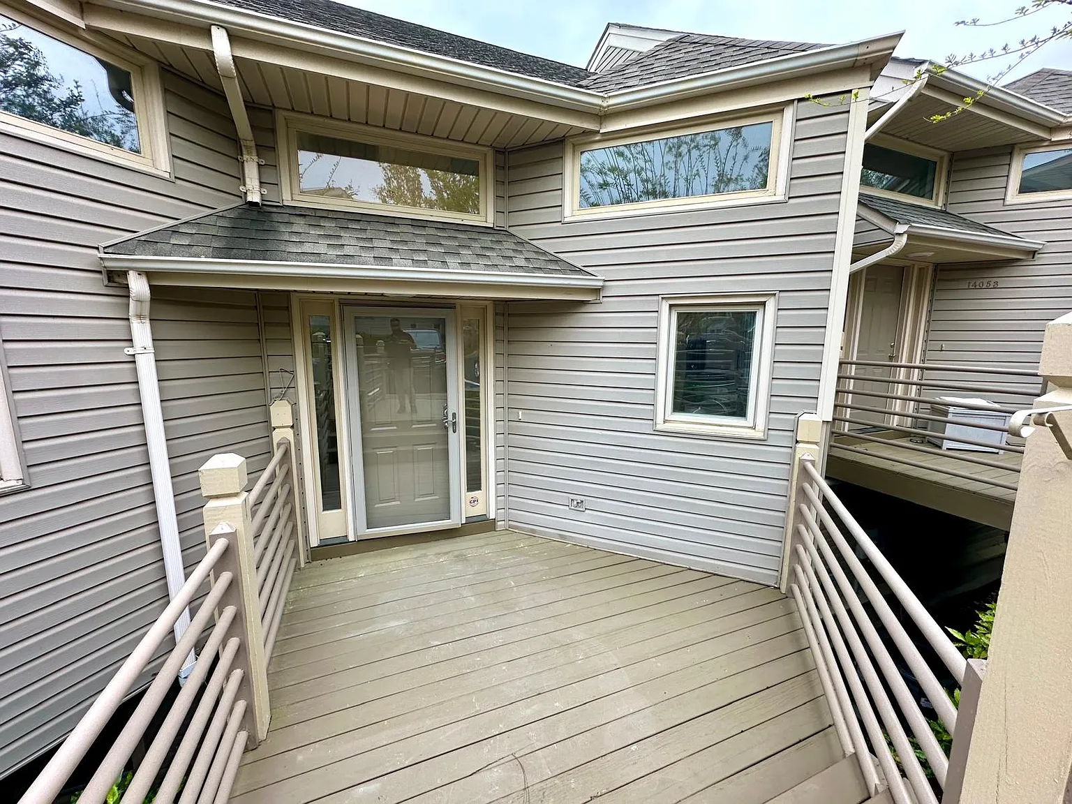 2 bed, 2.5 bath, 1686 sqft, $2,100 — Photo 2