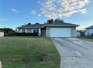 404 NE 23rd Ter, Cape Coral, FL 33909