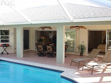 2nd image of 4720 SW 25th Pl