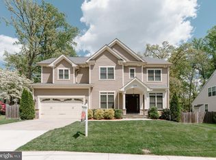 908 Desale St SW, Vienna, VA 22180