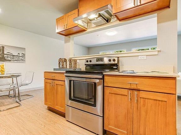 3rd image of 3038 S 152nd St