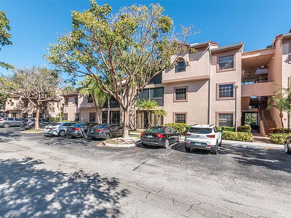 3rd image of 10631 NW 14 Street #218