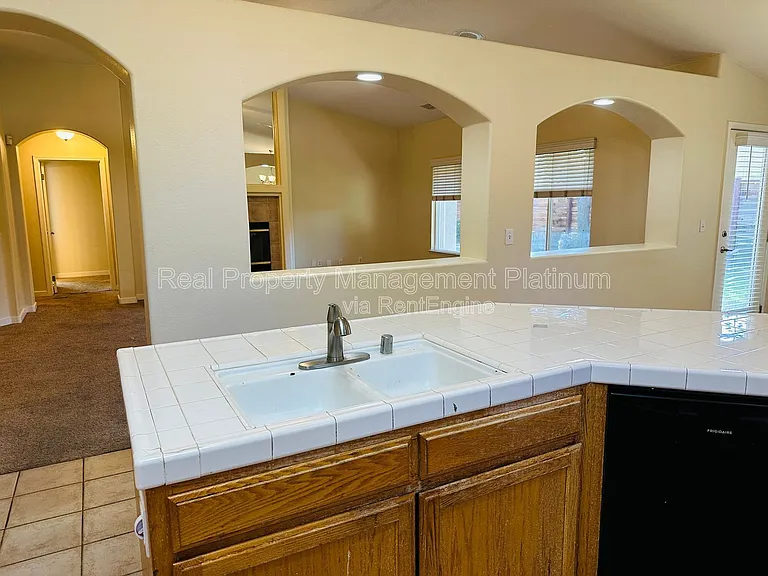 2012 Riverview Dr — Photo 13