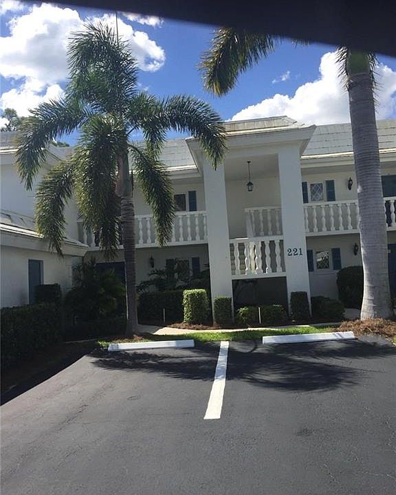 2nd image of 221 Palm River Blvd APT D201