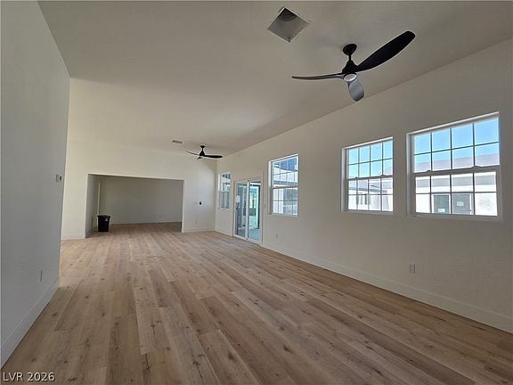 4th image of 5724 N Grand Canyon Dr