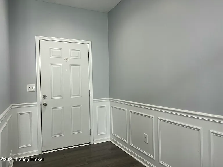 5057 Tealwood Dr — Photo 3