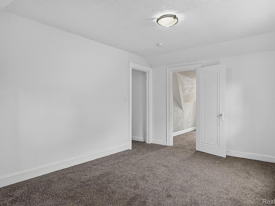 11641 Glastonbury Ave, photo 26