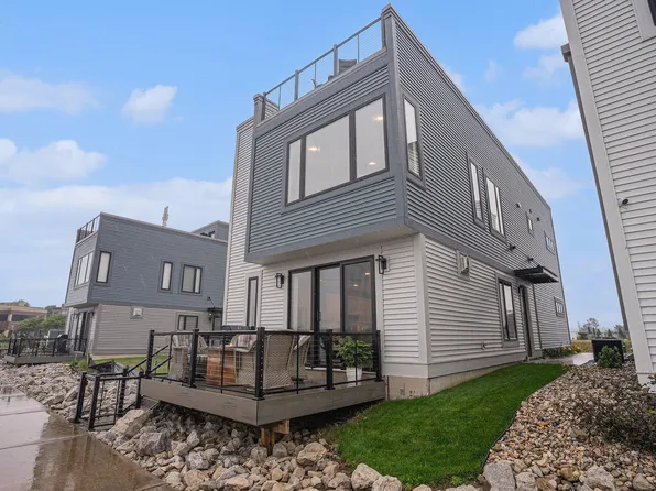 266 Viridian Shores Dr, Muskegon, MI 49440