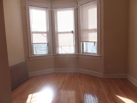 3rd image of 92 Fleet St APT 2R