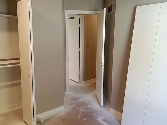 4th image of 5505 NW Seminole Dr