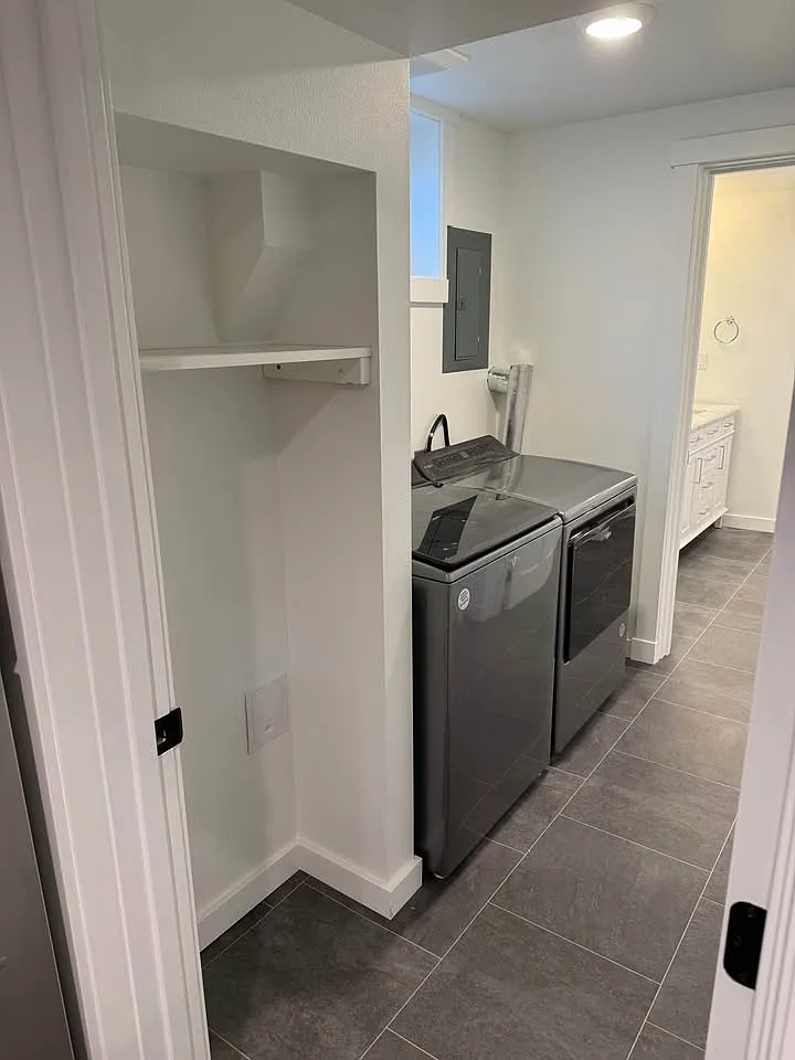 1 bed, 768 sqft, $1,170 — Photo 3