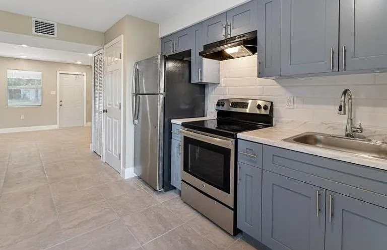 2202 Avenue N #A — Photo 3