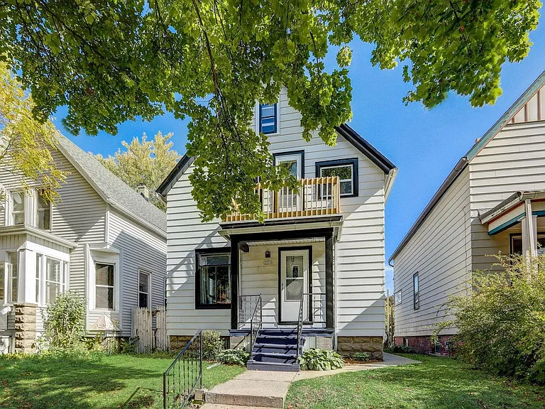 3330 N Fratney St — Photo 2
