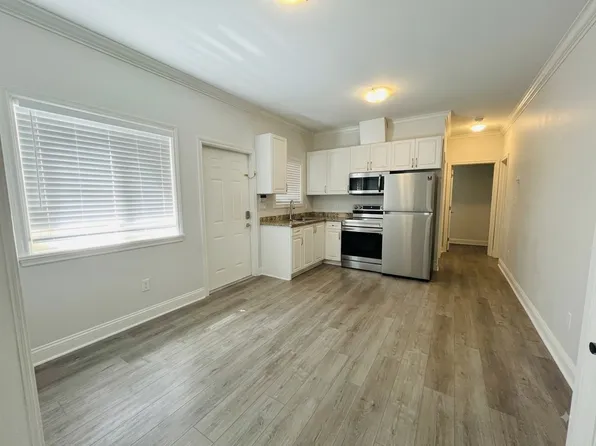 10260 Williams Rd, Richmond, BC V7A 1H4