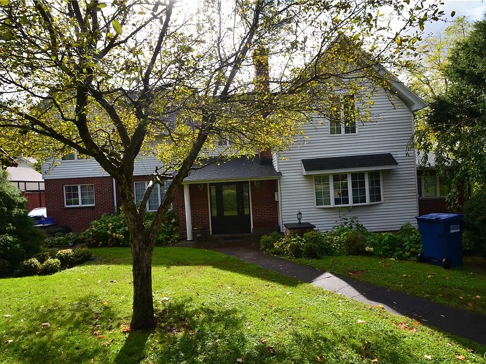 210 Lincoln Park Dr