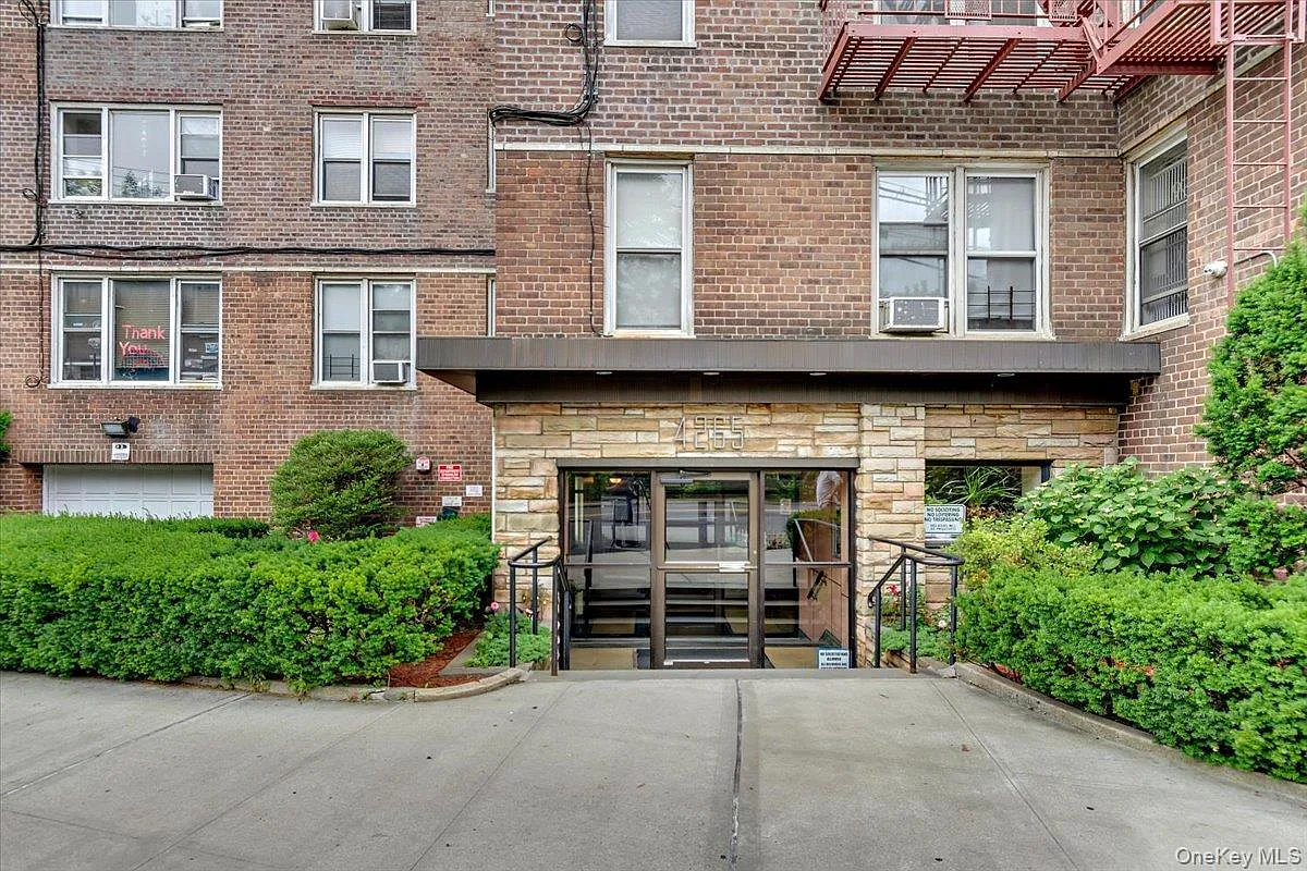 4265 Webster Ave. #5C photo 1