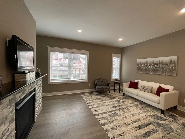 1730 Chief Okemos Cir — Photo 13