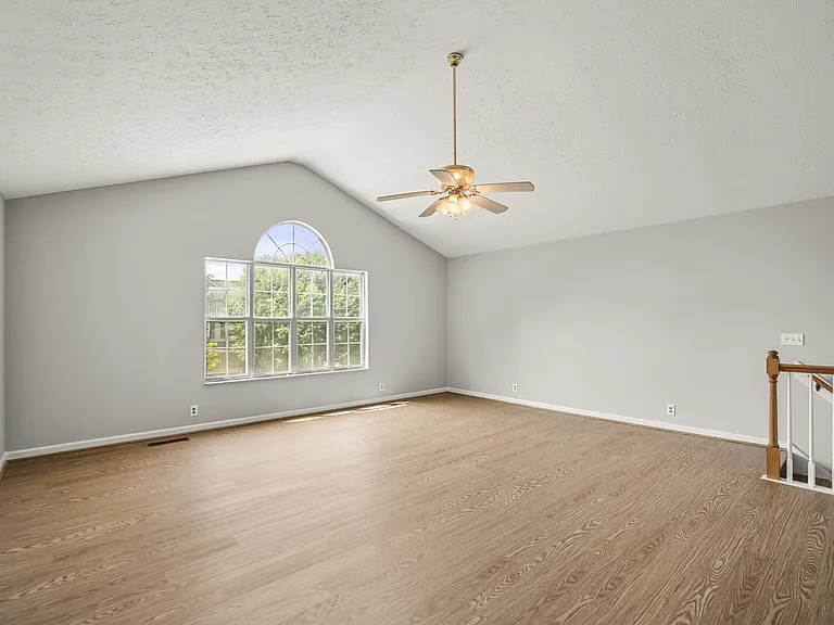 3127 Creekview Ln — Photo 33