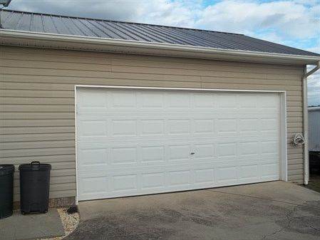4th image of 341 Lauren Dr