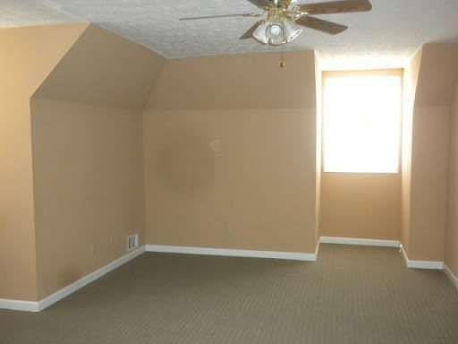 5th image of 889 Park Pl NE