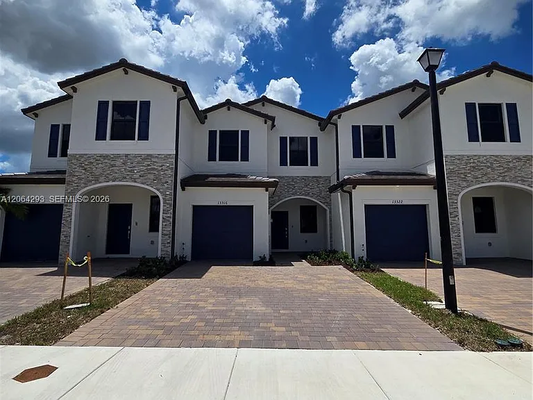 13316 SW 232nd Ter #13316 — Photo 21