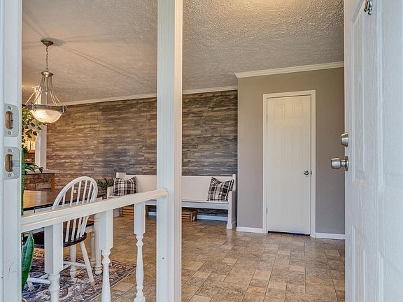 4th image of 163 Rolling Hills Dr
