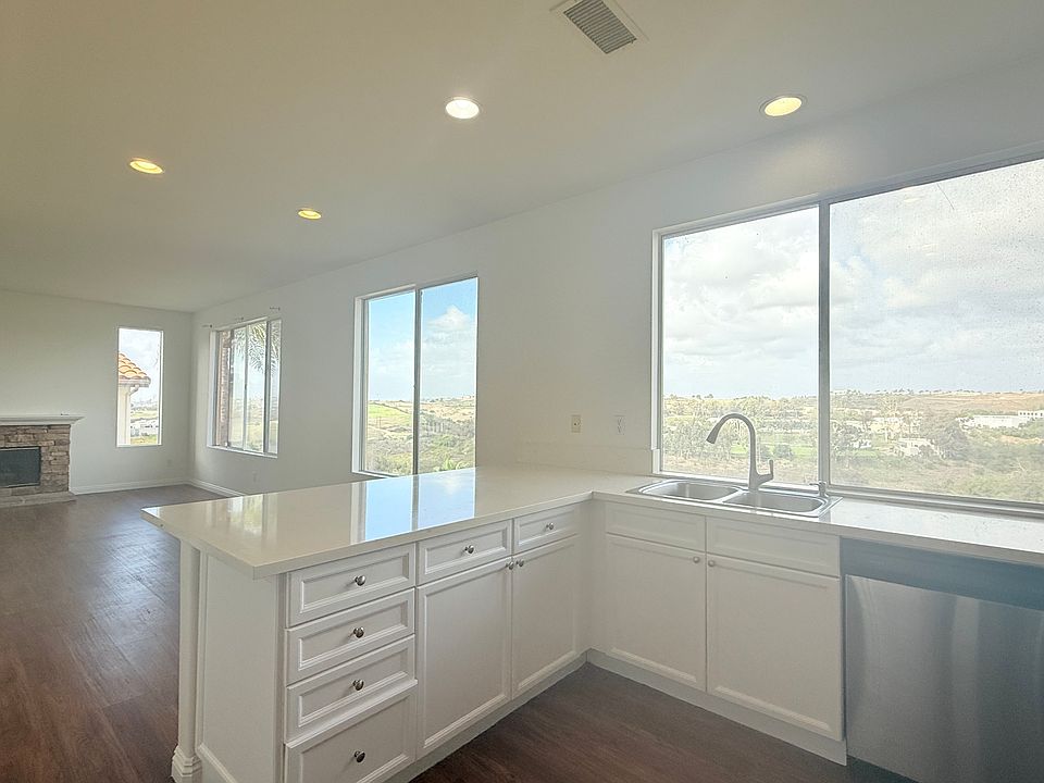 1st image of 1420 Sapphire Dr