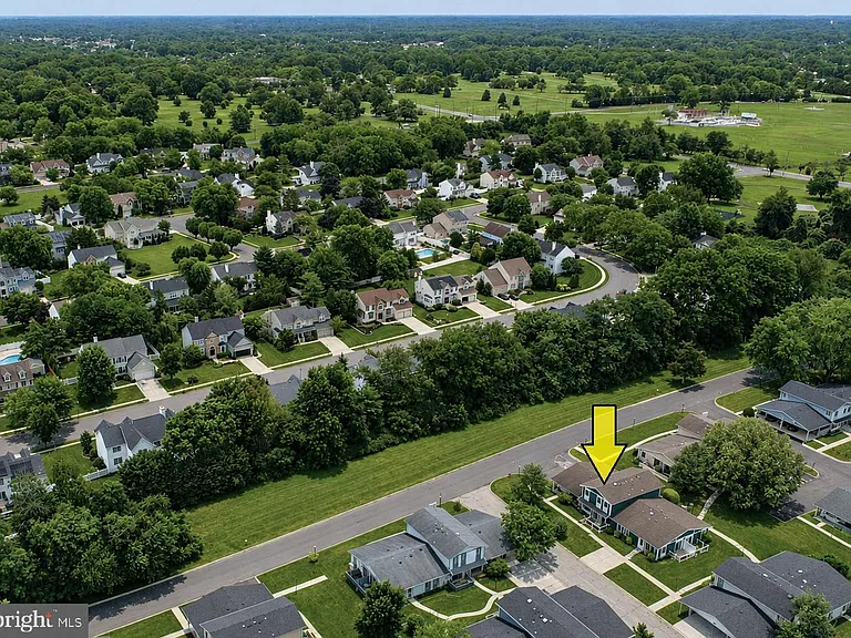64 Woodway Dr — Photo 29