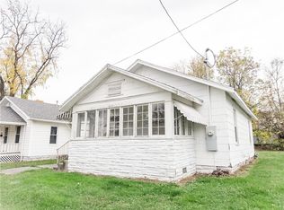 1107 W Main St, Robinson, IL 62454