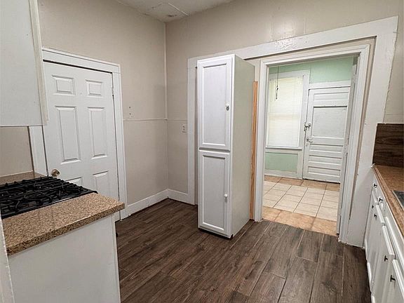 4th image of 7206 Avenue B