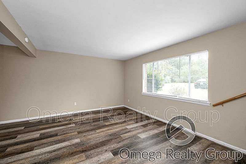 2150 20th St Calera AL Zillow