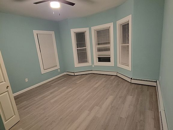 4th image of 49 Williams St #1