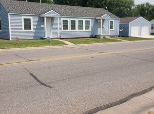 300 E Kelly Ave, Augusta, KS 67010