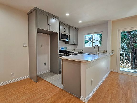 5th image of 561 E Orange Grove Ave #H