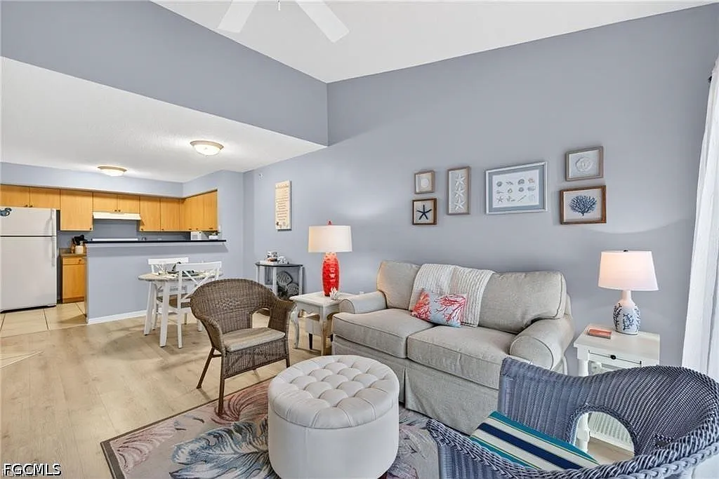 1 bed, 1.0 bath, 699 sqft, $1,800 — Photo 3