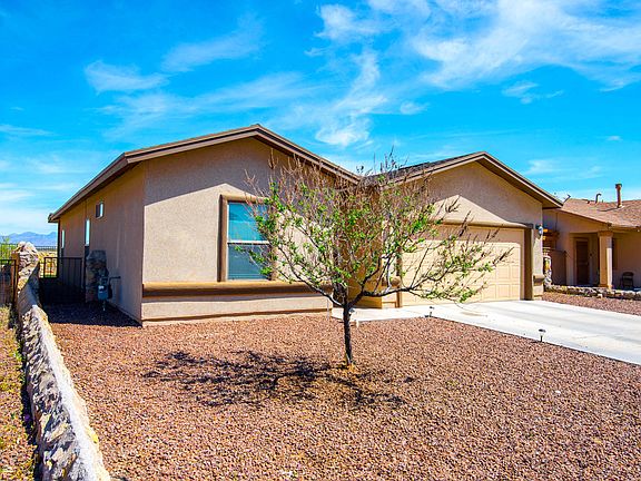 2nd image of 3127 Myriam Dr