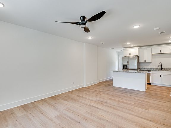 3rd image of 136 Cleveland Rd