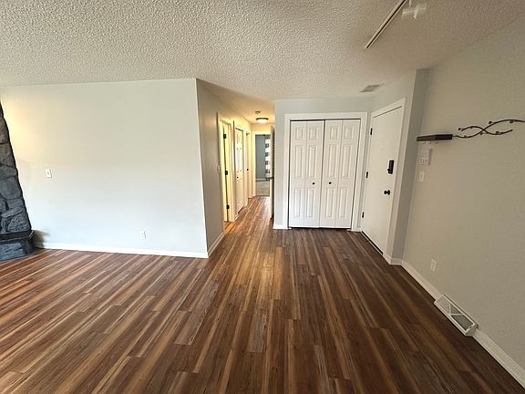 2nd image of 1511 Longwood Dr #1511