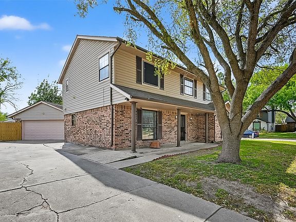 3rd image of 4002 Cedar Ridge Ct