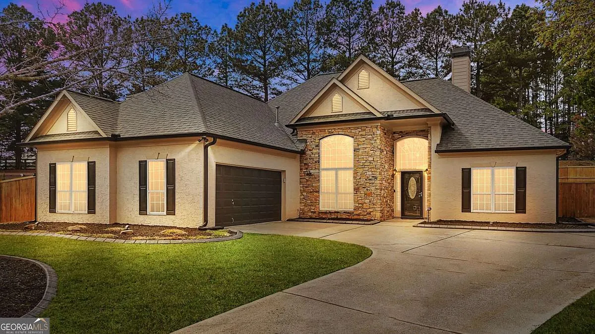 1564 Ember Oaks Cir photo 1