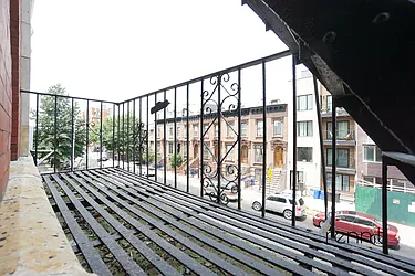 Rented by Rennit Inc.